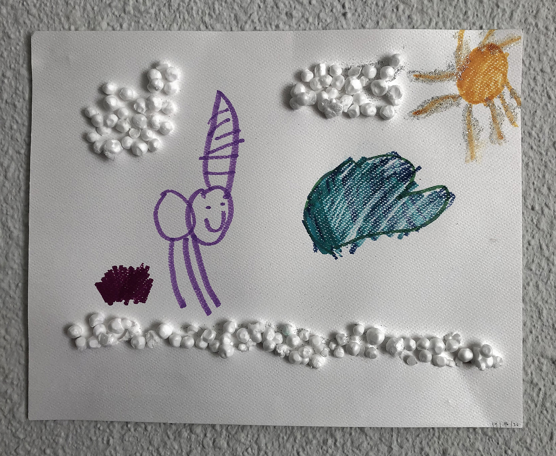 un unicórnio na neve